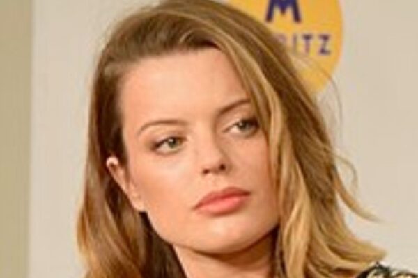 Películas y programas de TV de Adriana Torrebejano